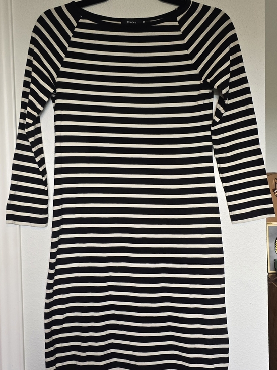 Theory Dresses & Skirts - Theory Black and White Striped Boatneck Dress Sz Petite
